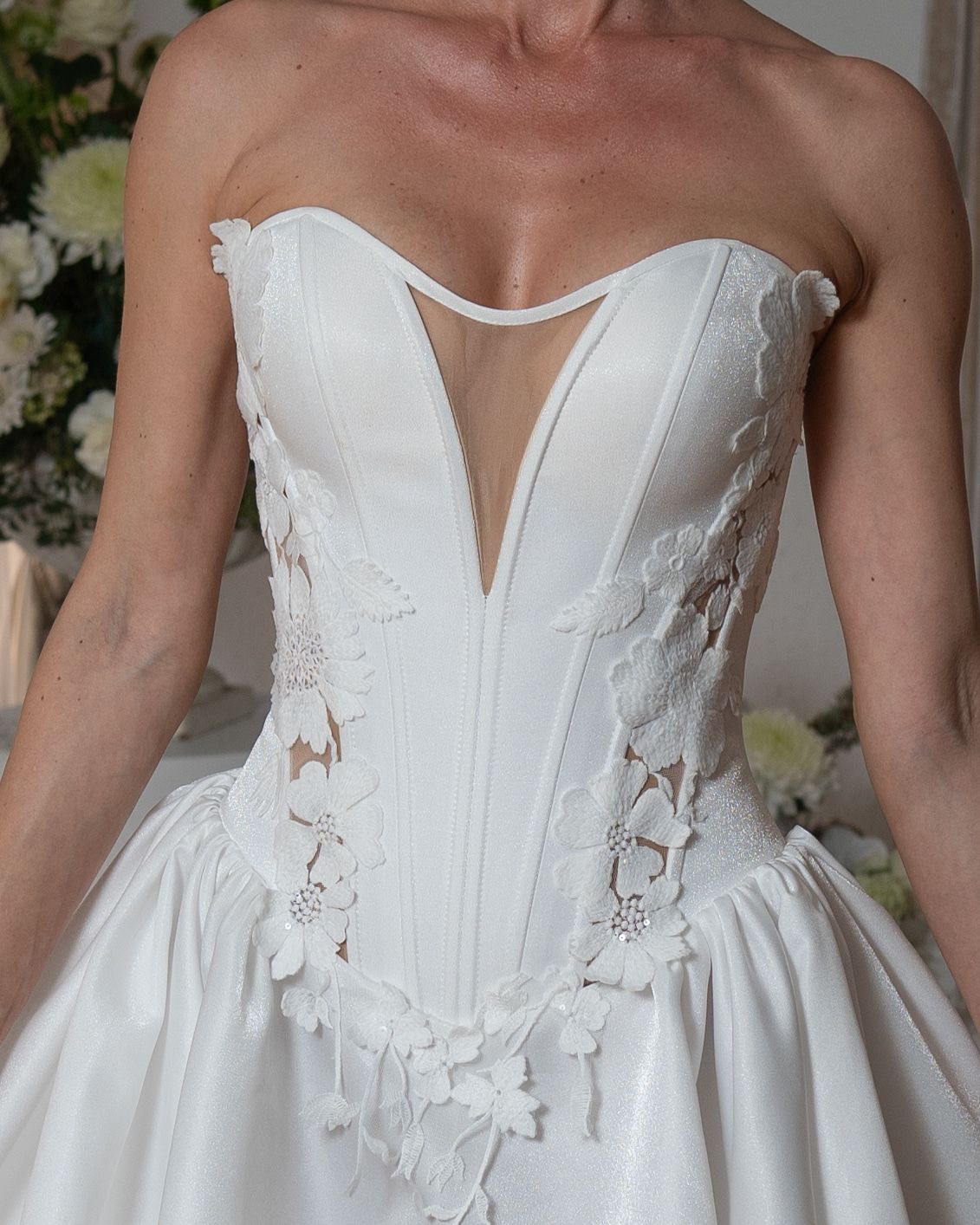 Detalle de corsé bordado — Oksana Dorenska