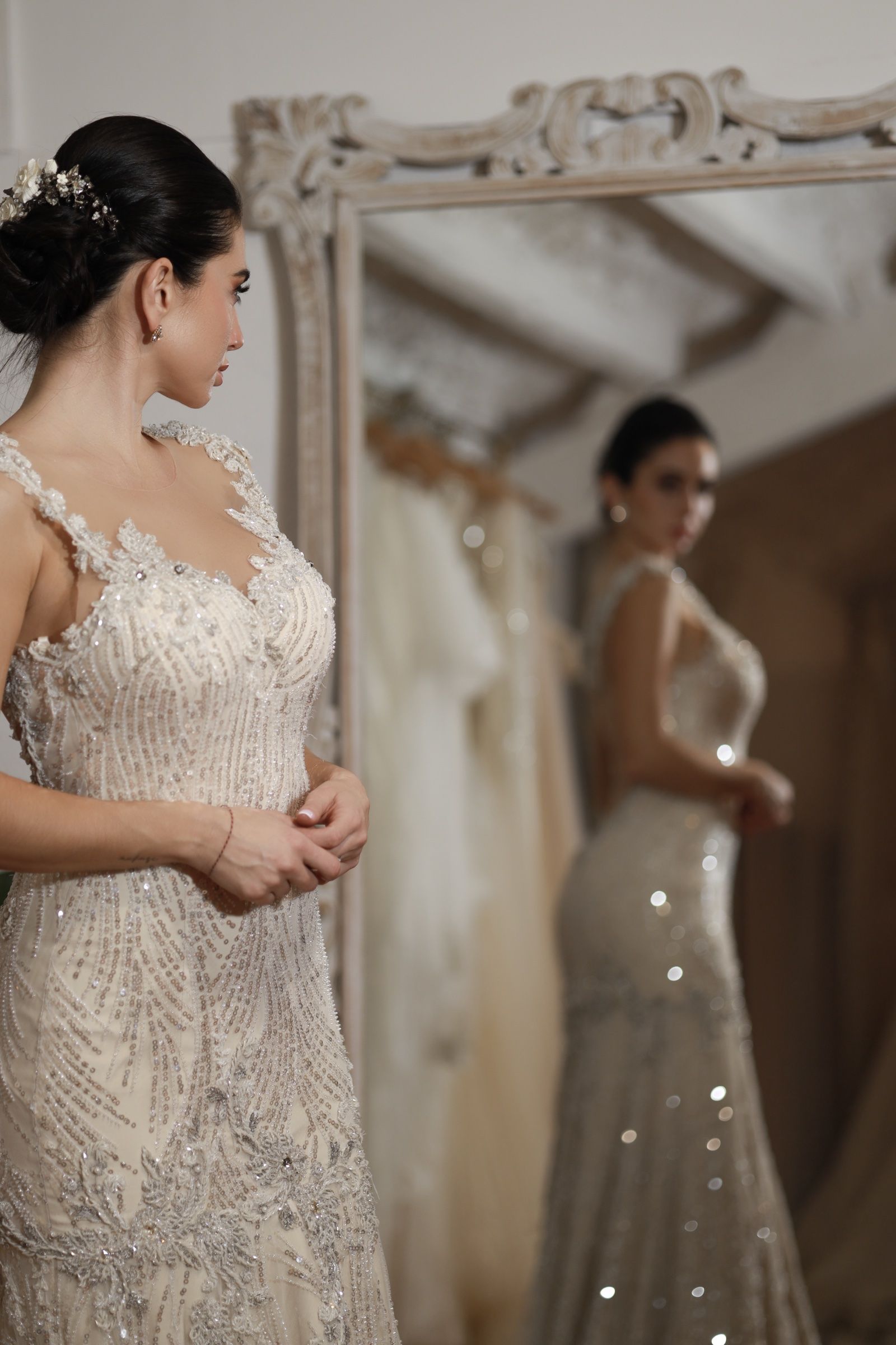 Vestido de novia sirena de brillo con escote en V — Oksana Dorenska